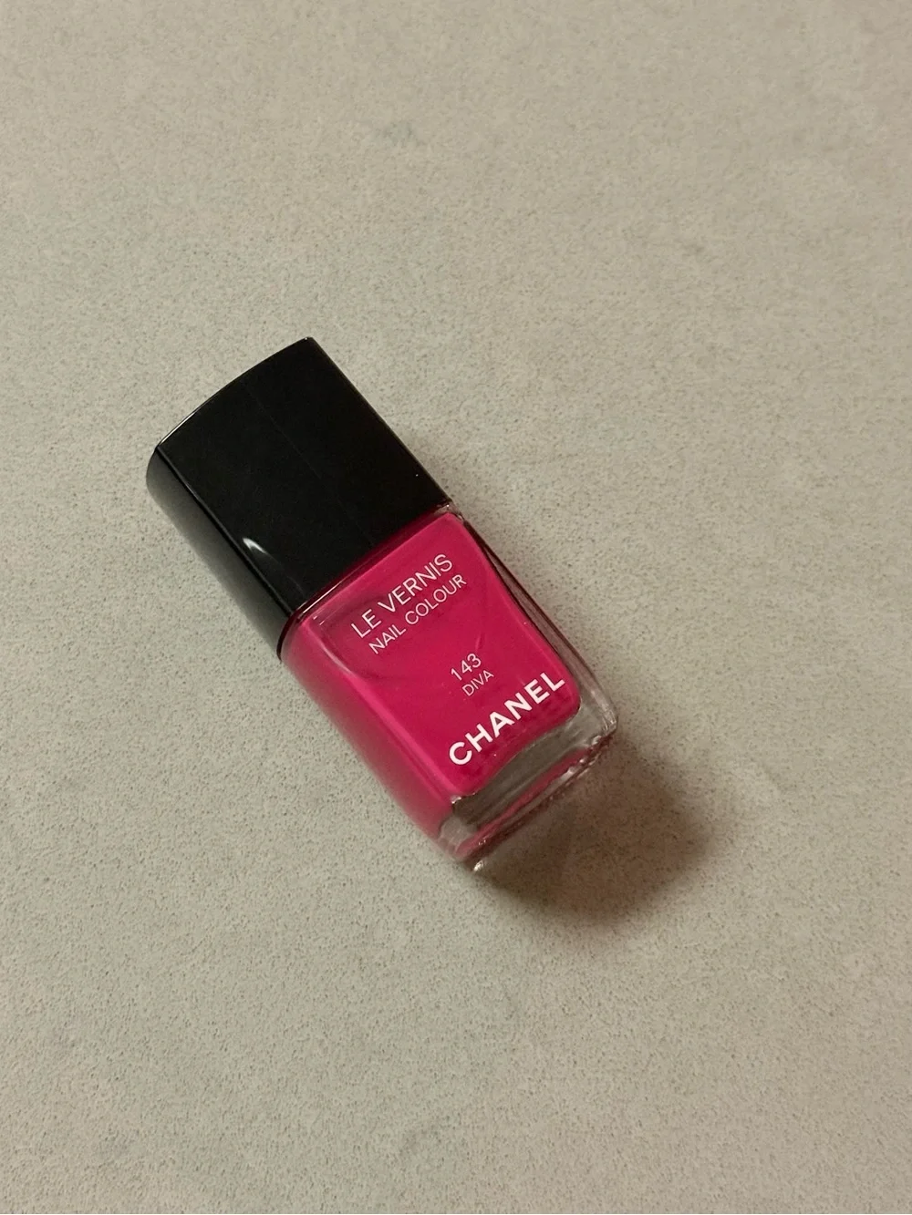 Chanel Le Vernis Nail Colour 143 Diva